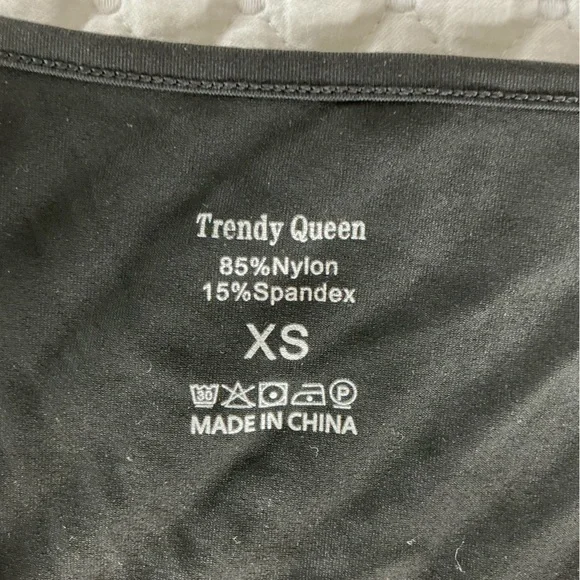 Trendy Queen Black V-Neck Long Sleeve Women's Top XS - Picture 6 of 12